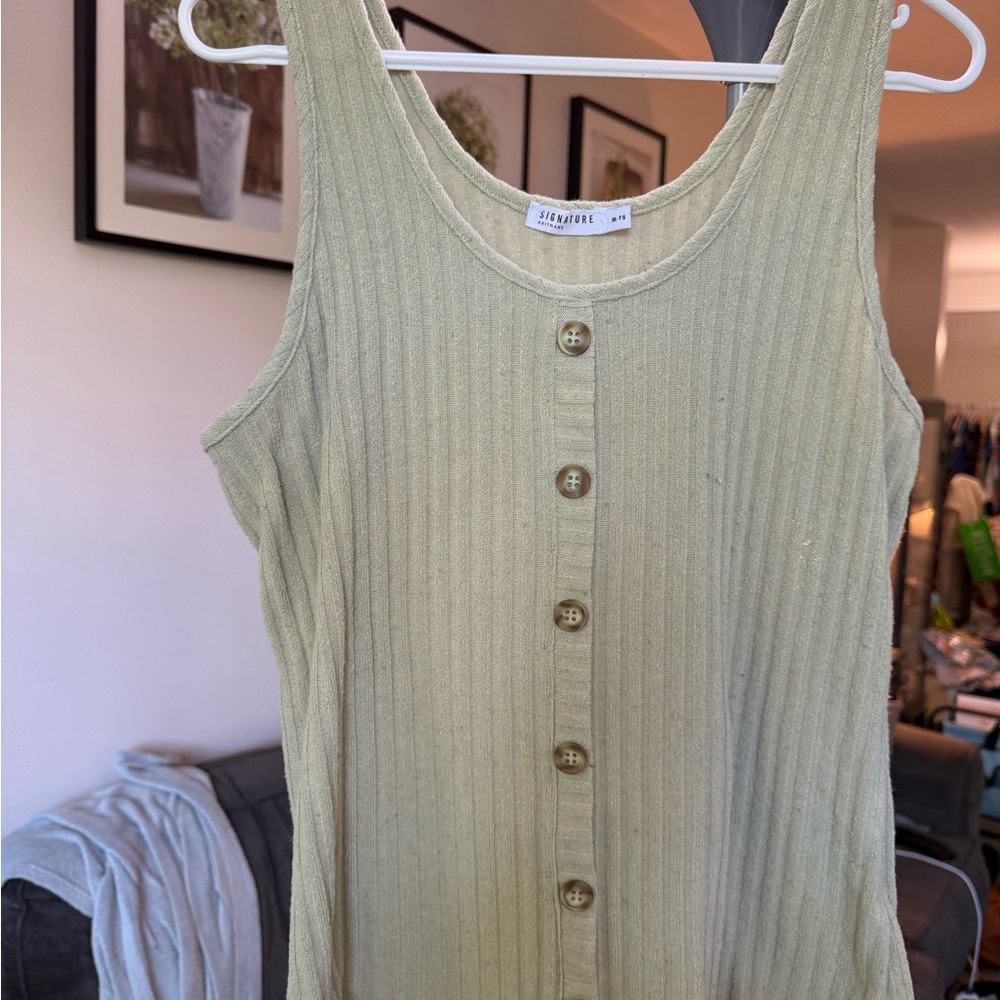 Reitmans Olive Ribbed Button-Down Tank Top